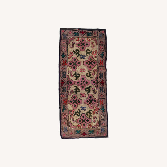  Handmade Antique American Hooked Rug