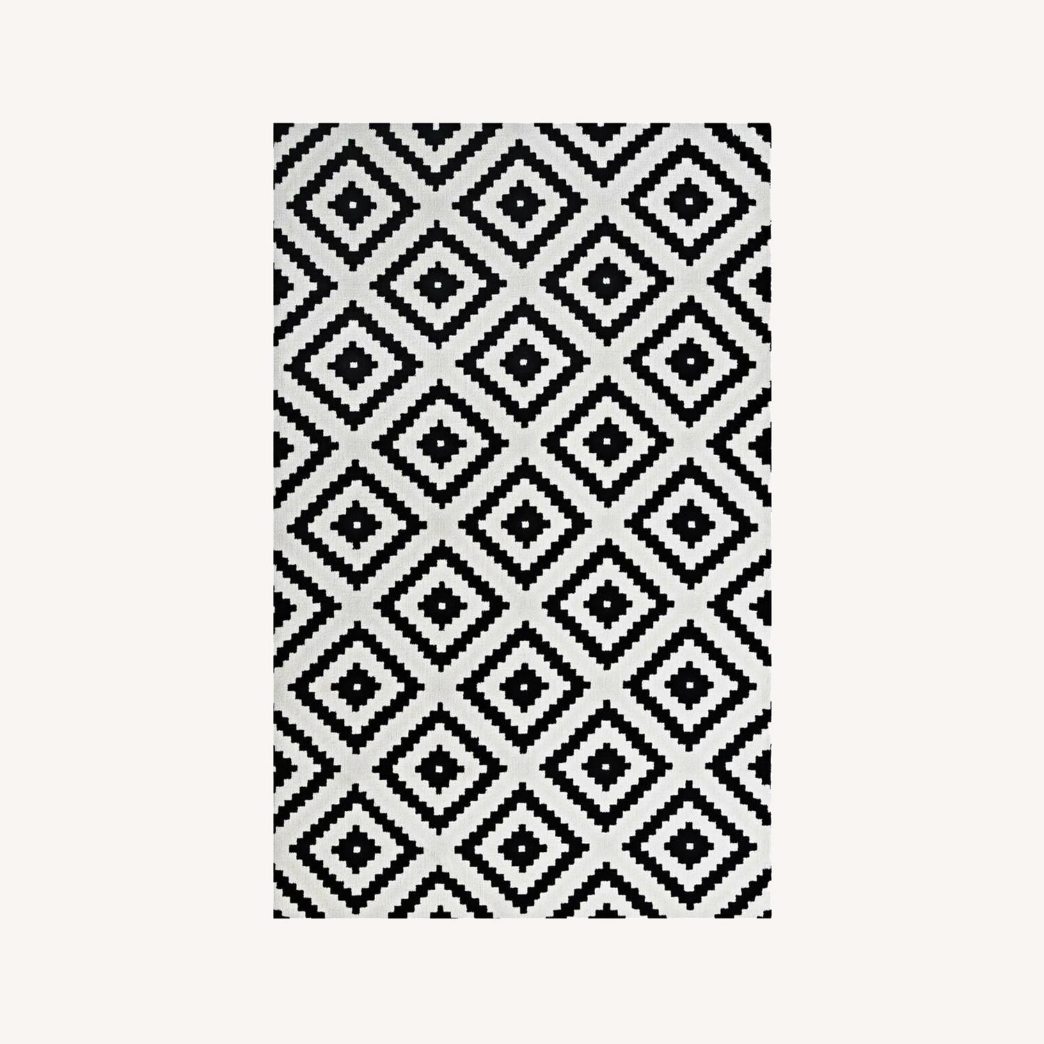 Other 8x10 Area Rug In Black & White Diamond Design