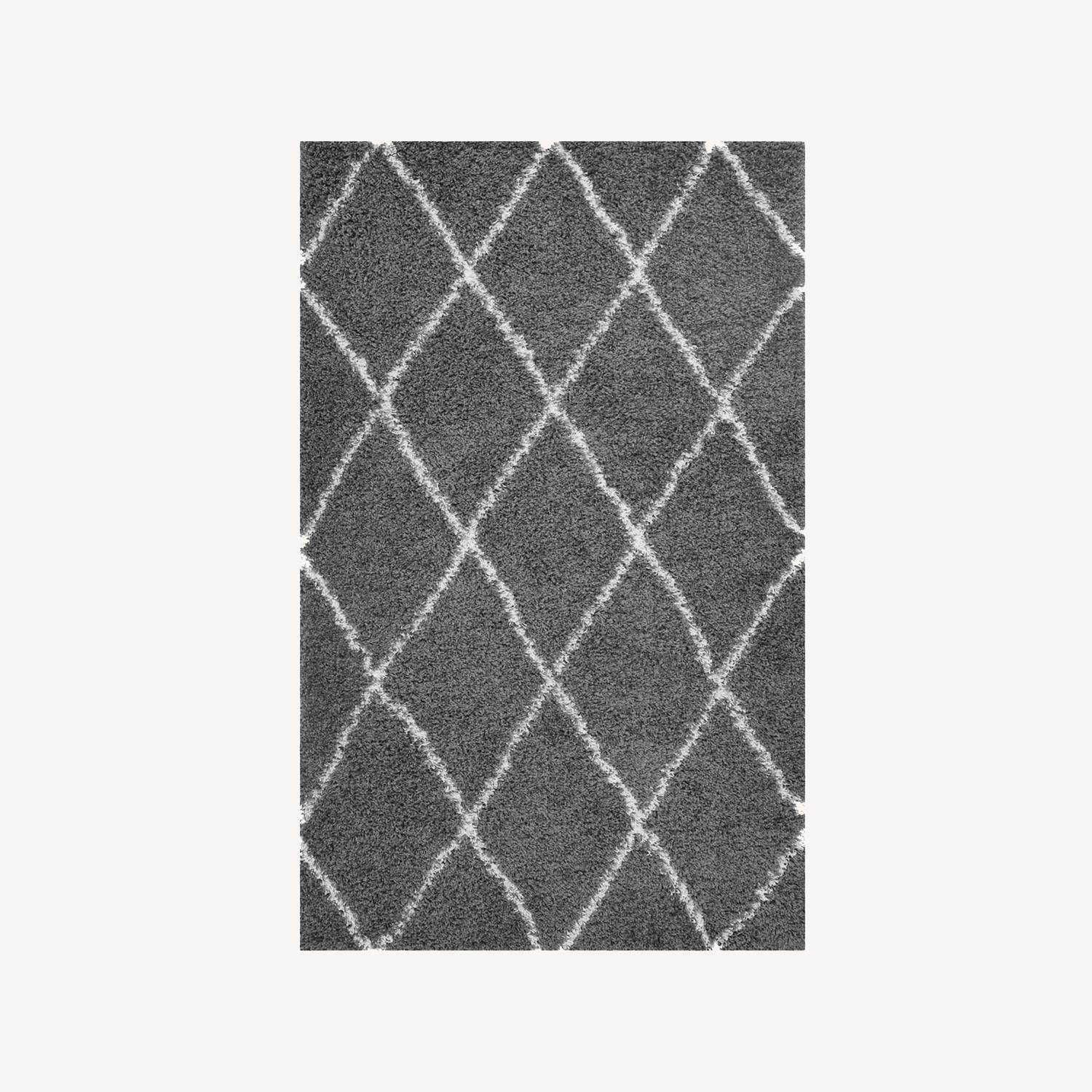 Other 5x8 Area Rug In Dark Gray & Ivory Diamond Lattice