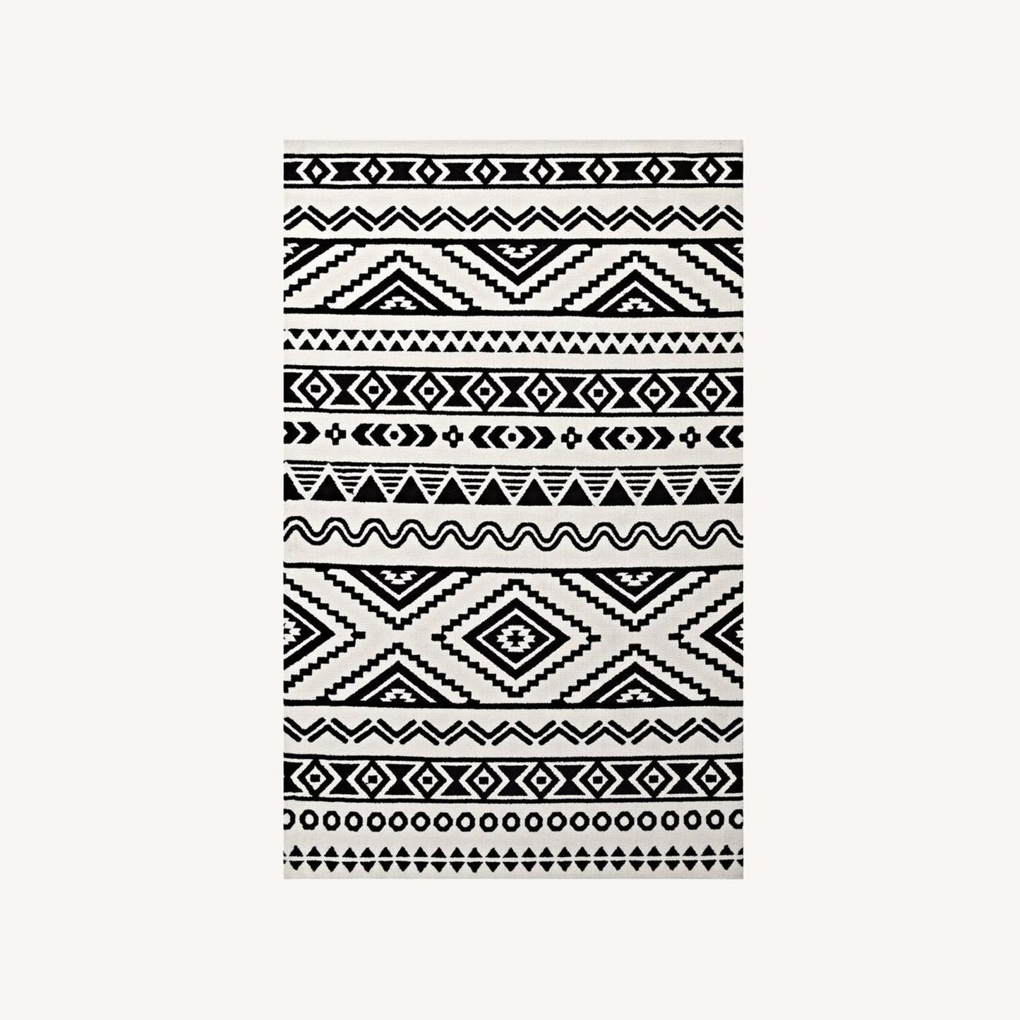 Other 5x8 Area Rug In Geometric Black & White Tribal